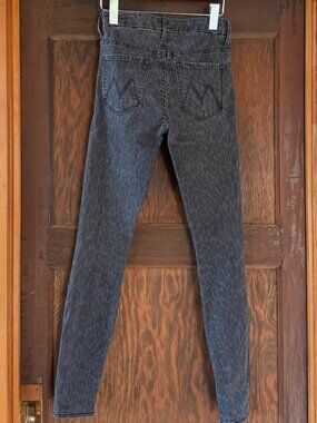 MOTHER Looker high waisted jeans in bad cat, size 26